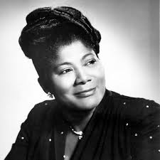 Mahalia Jackson se unió a Martin Luther King Jr. en la lucha por la igualdad racial en Estados Unidos