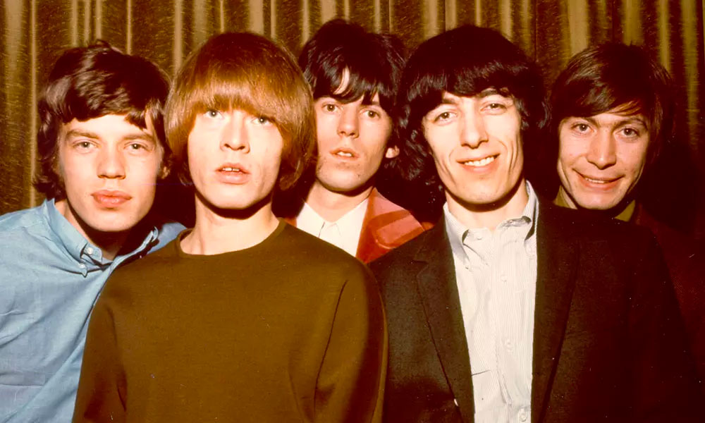 The Rolling Stones debutaron con un álbum homónimo lanzado por Decca Records en el Reino Unido el 16 de abril de 1964